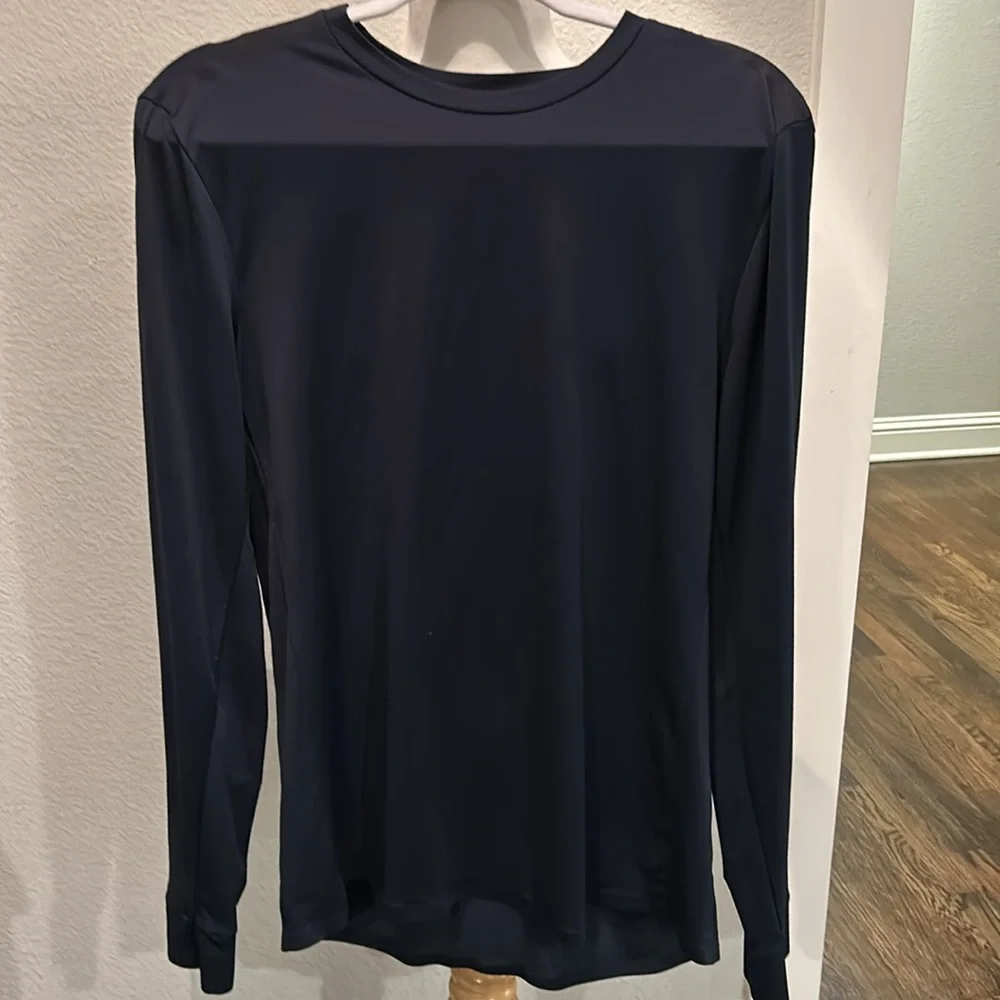 Men’s Lululemon dry fit long sleeve shirt - Picture 2 of 5